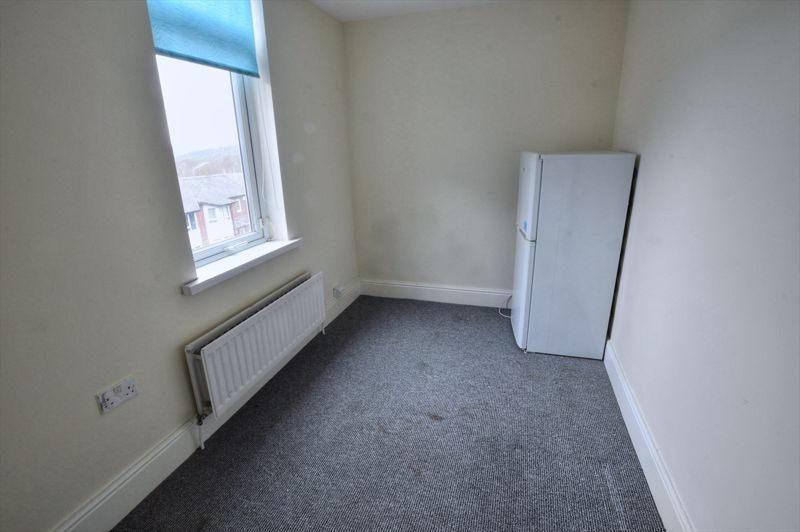 2 bed maisonette for sale in Warkworth Crescent, Newburn, Newcastle Upon Tyne NE15, £45,000