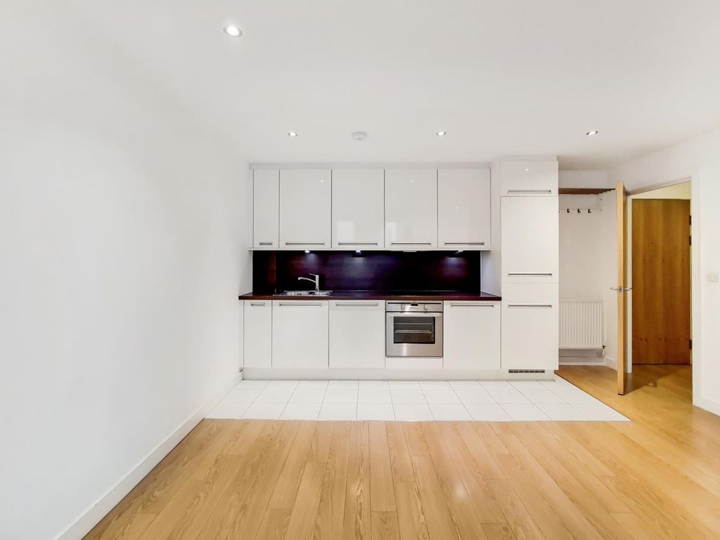 1 bed flat for sale in Baquba Building, Lewisham SE13, £260,000