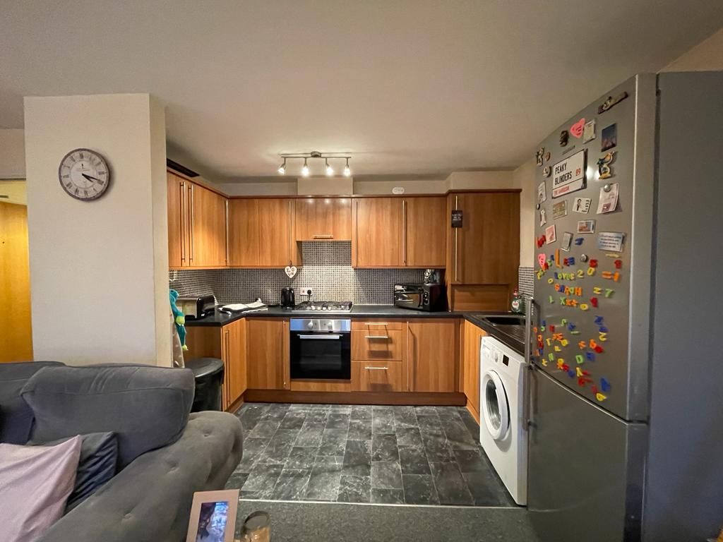 2 bed flat for sale in Lagentium Plaza, Glasshoughton, Castleford WF10, £100,000