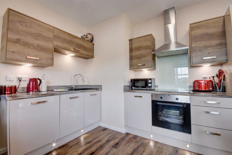 2 bed flat for sale in Baxtergate, Whitby YO21, £199,950