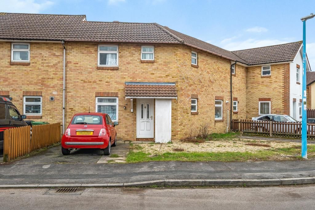 3 bed terraced house for sale in Swindon, Wiltshire SN5, £210,000