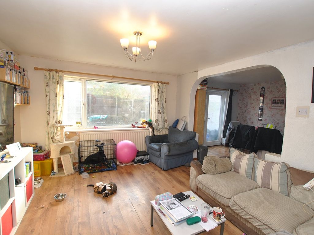 4 bed terraced house for sale in Burnside, Brookside, Telford, 1Ss. TF3, £135,000