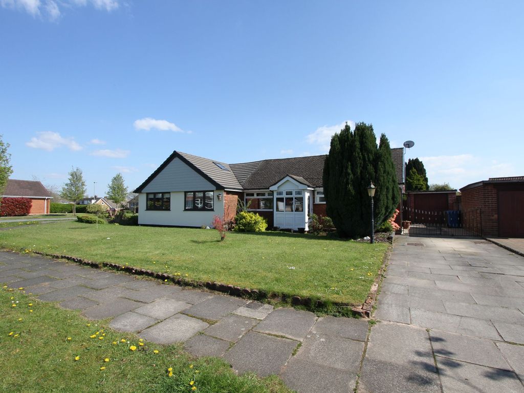 2 bed bungalow for sale in Bowland Avenue, Ashton-In-Makerfield, Wigan WN4, £239,995