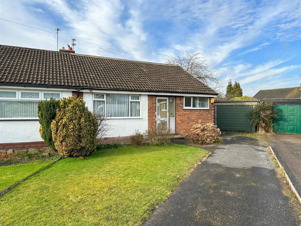 2 bed semi-detached bungalow for sale in Oakland Avenue, Offerton, Stockport SK2, £250,000