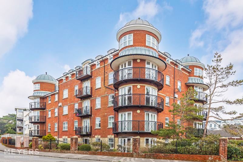 2 bed flat for sale in Sanderling Court, 10A Boscombe Spa Road BH5, £260,000