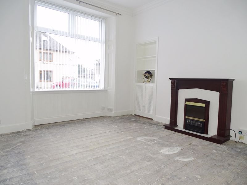 2 bed flat for sale in Balfour Street, Alloa FK10, £87,500