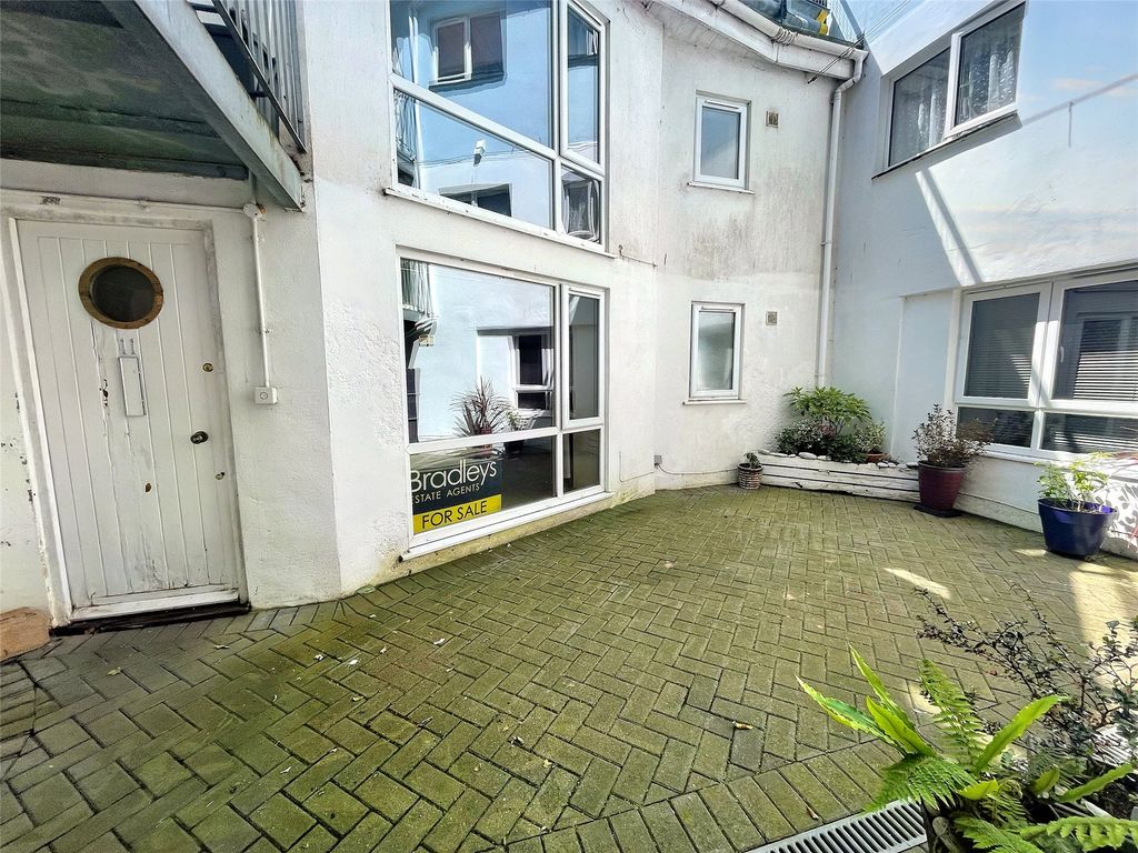 2 bed flat for sale in Kelvin Court, Overgang Road, Brixham, Devon TQ5, £150,000