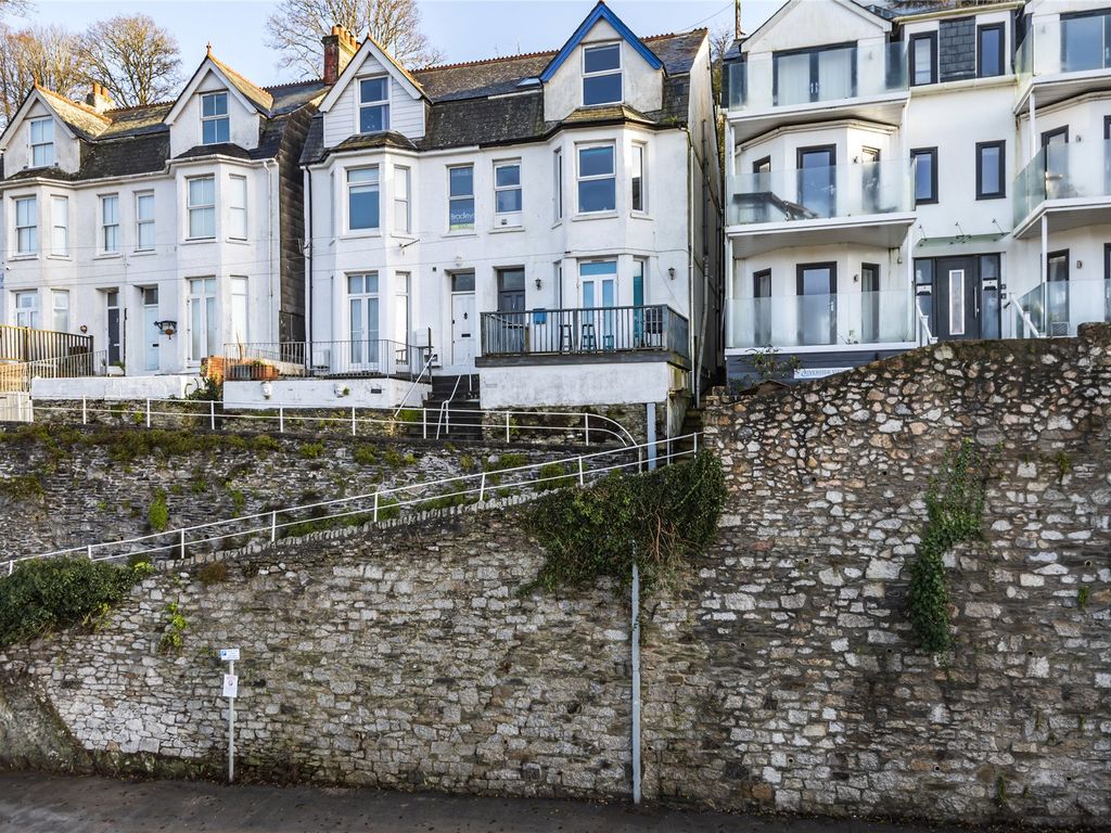 2 bed maisonette for sale in Station Road, Looe, Cornwall PL13, £175,000