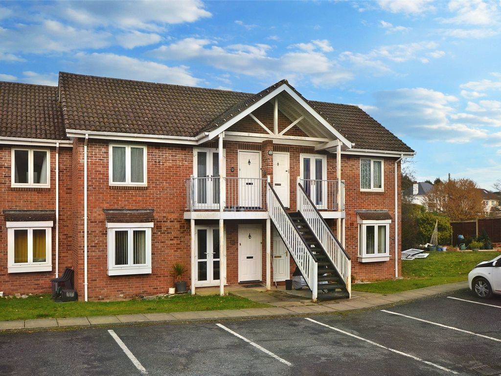 1 bed flat for sale in Mill Close, Newton Abbot, Devon TQ12, £130,000