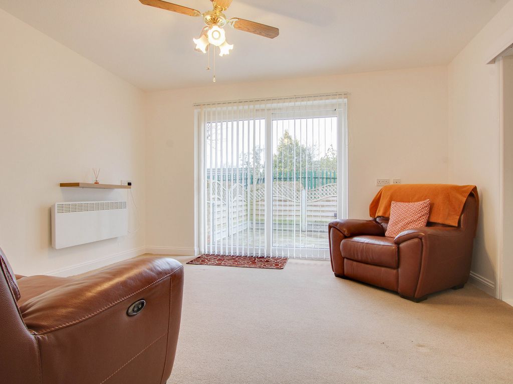 2 bed bungalow for sale in Wickford Avenue, Basildon SS13, £240,000