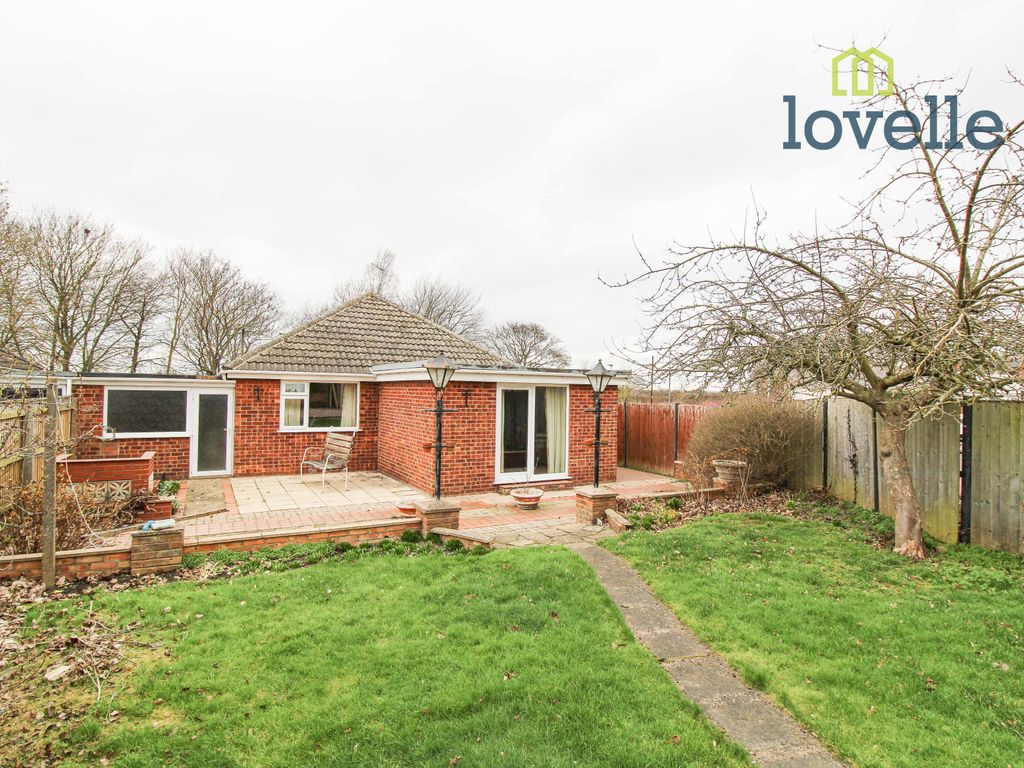 4 bed bungalow for sale in South Marsh Road, Stallingborough DN41, £225,000