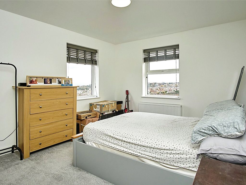 2 bed flat for sale in High Street, Ryde, Isle Of Wight PO33, £170,000