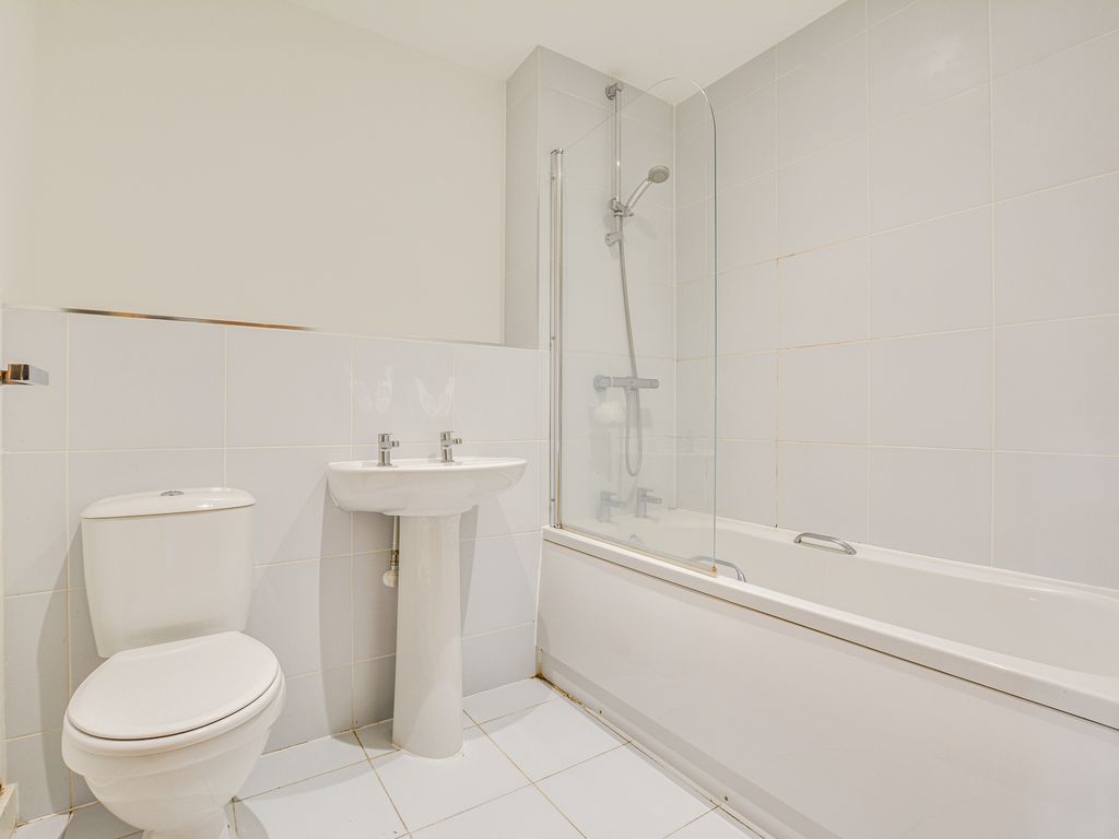 1 bed flat for sale in Guild House, Preston, Lancashire PR1, £67,500