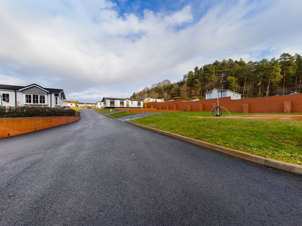 2 bed mobile/park home for sale in Hollins Park, Quatford, Bridgnorth WV15, £245,000