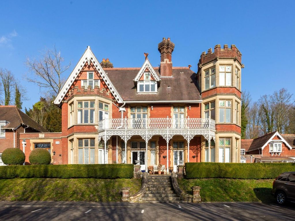 2 bed flat for sale in Hughendon Manor, Petersfinger, Salisbury SP5, £210,000