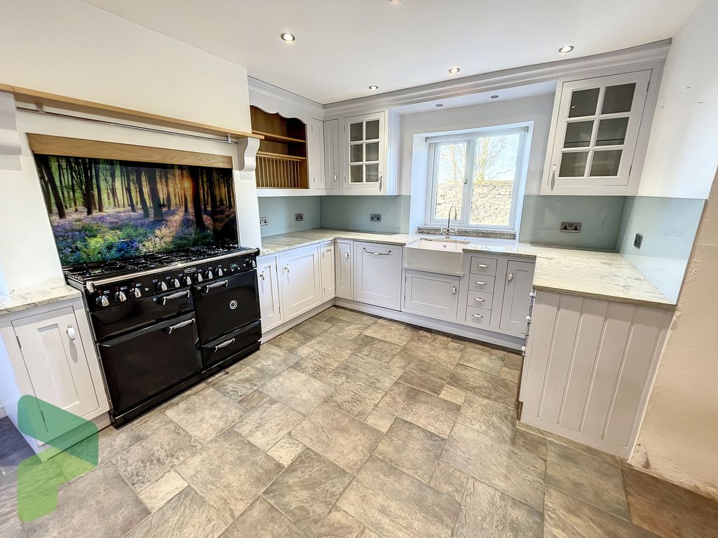 2 bed cottage for sale in Blacksnape Road, Hoddlesden, Darwen BB3, £200,000