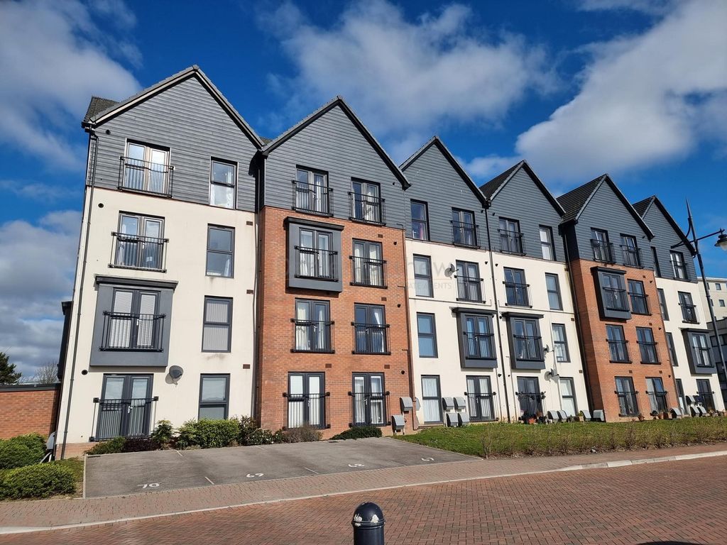 2 bed flat for sale in Cei Tir Y Castell, Barry CF63, £165,000