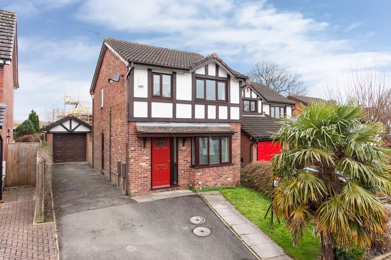 3 bed detached house for sale in Quayside, Congleton CW12, £300,000