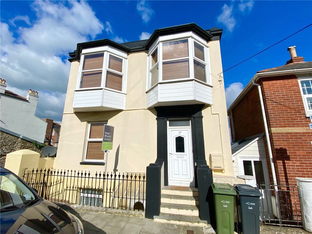 2 bed flat for sale in Castle Street, Ryde, Isle Of Wight PO33, £125,000