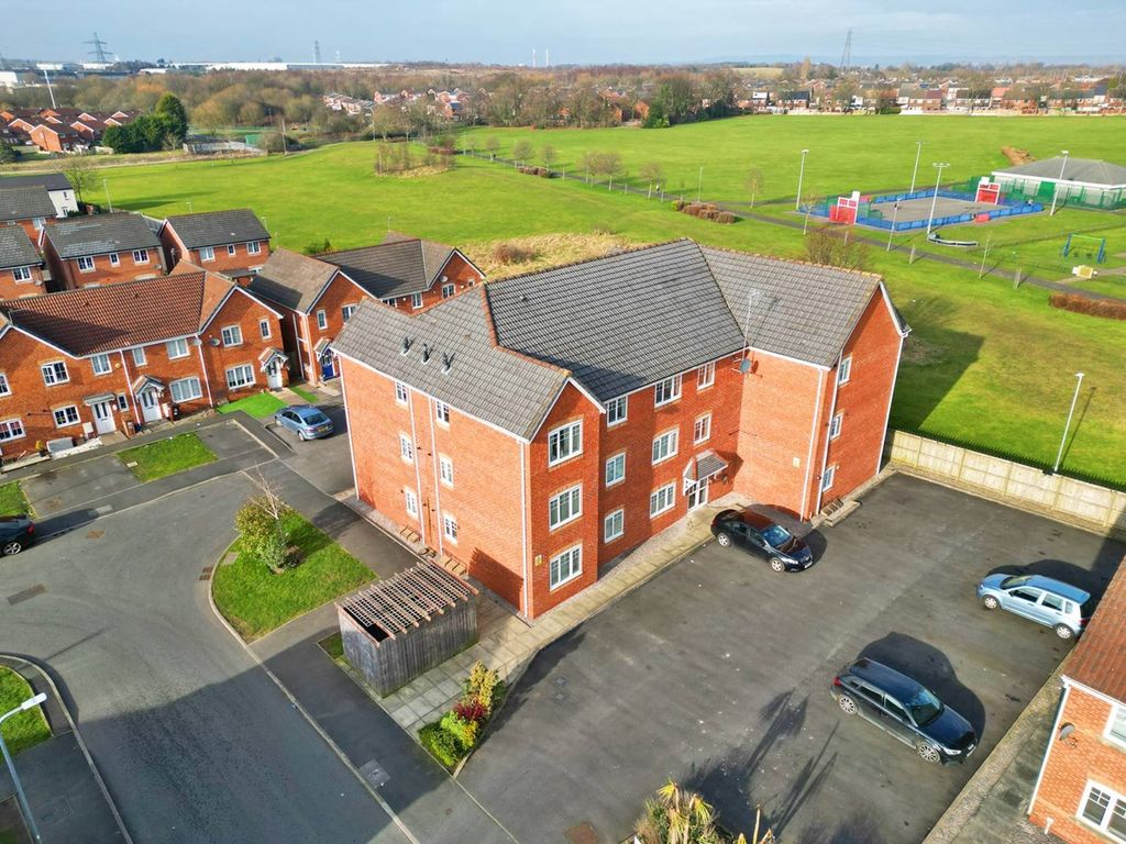 2 bed flat for sale in Chandlers Way, Sutton Manor, St Helens WA9, £90,000