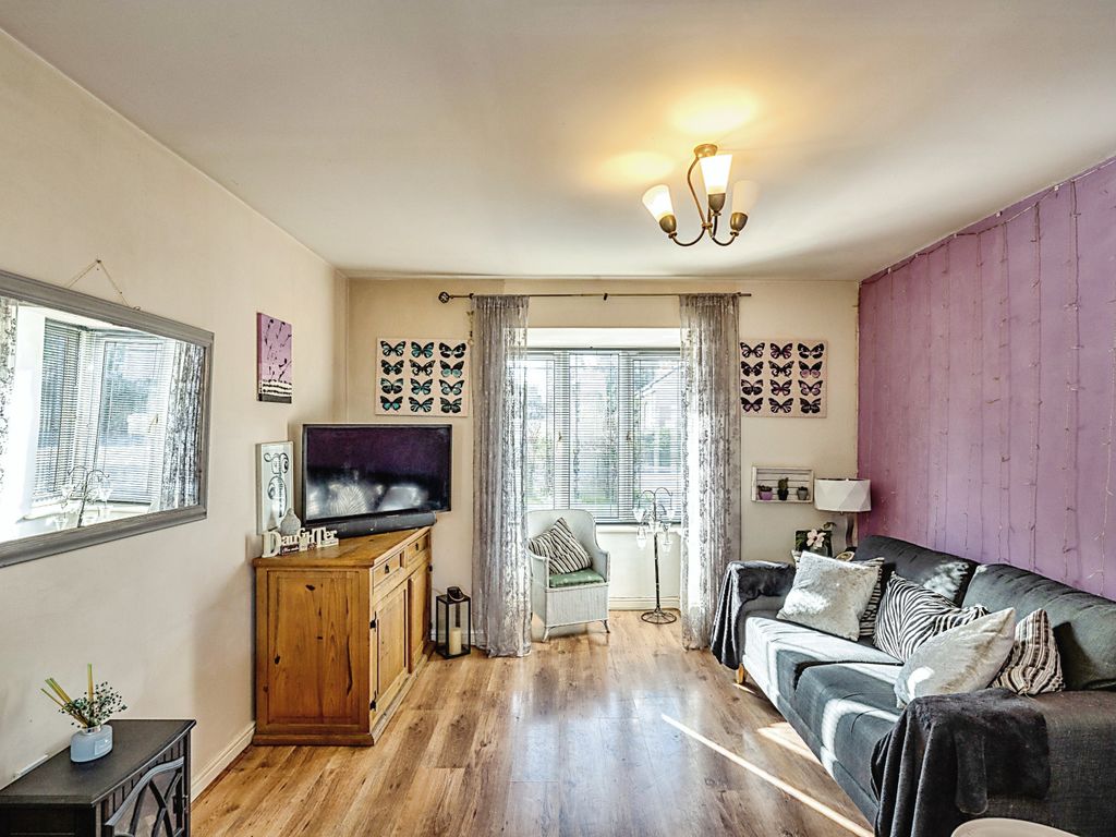 4 bed detached house for sale in Oak Way, Penllergaer, Swansea SA4, £300,000