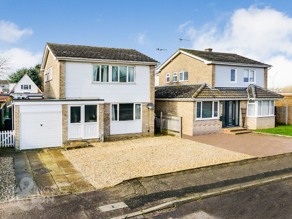 3 bed detached house for sale in Haygate, Eye IP23, £290,000
