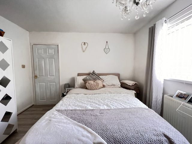 2 bed flat for sale in Hafod-Y-Mynydd, Rhymney, Tredegar NP22, £68,000