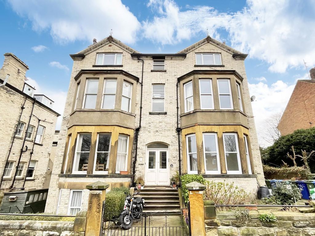 2 bed flat for sale in Fulford Road, Scarborough YO11, £145,000