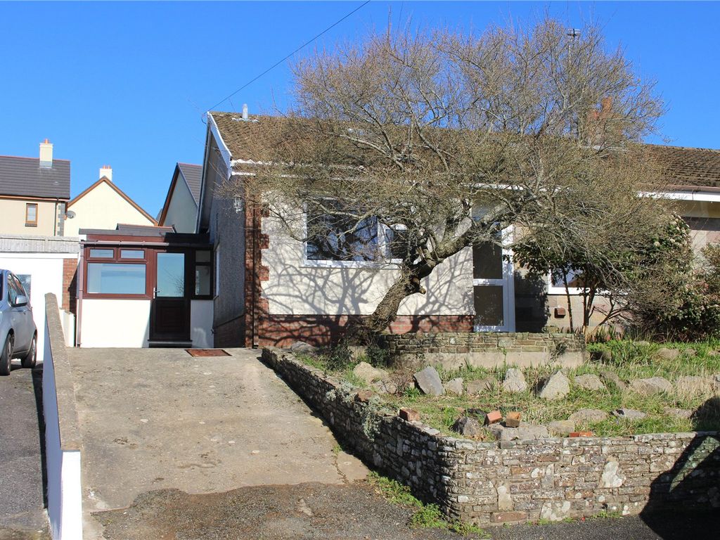 3 bed bungalow for sale in Hunters Park, New Hedges, Tenby, Pembrokeshire SA70, £285,000