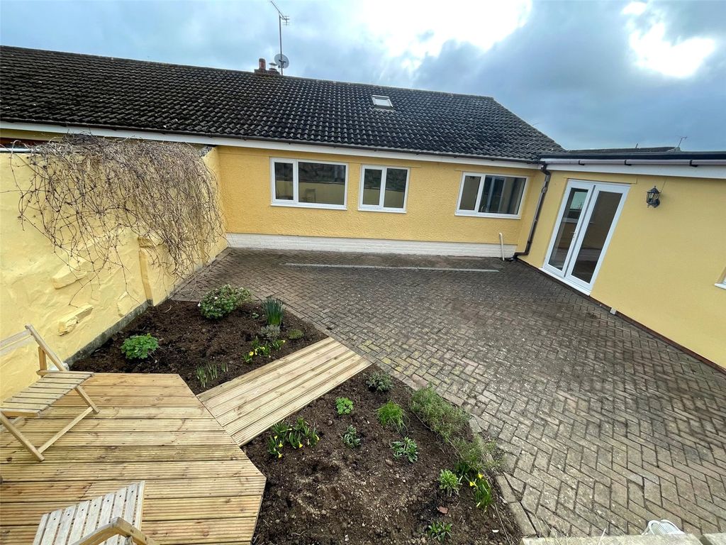 3 bed bungalow for sale in Hunters Park, New Hedges, Tenby, Pembrokeshire SA70, £285,000