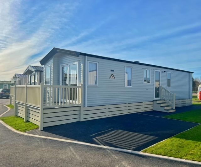 2 bed mobile/park home for sale in Bank Lane, Warton, Preston PR4, £81,964