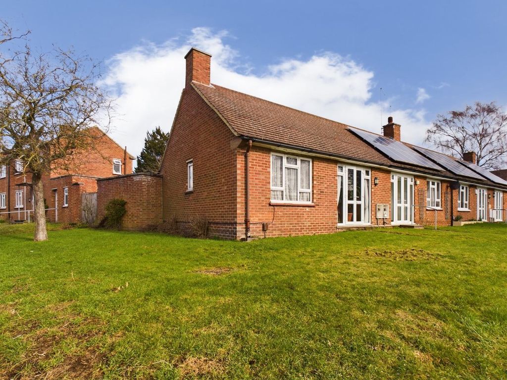 1 bed terraced bungalow for sale in Aynho Walk, Kingsthorpe, Northampton NN2, £150,000