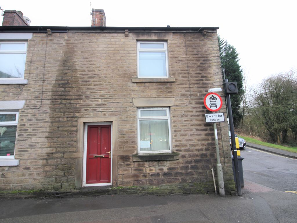 2 bed end terrace house for sale in High Street West, Glossop SK13, £125,000