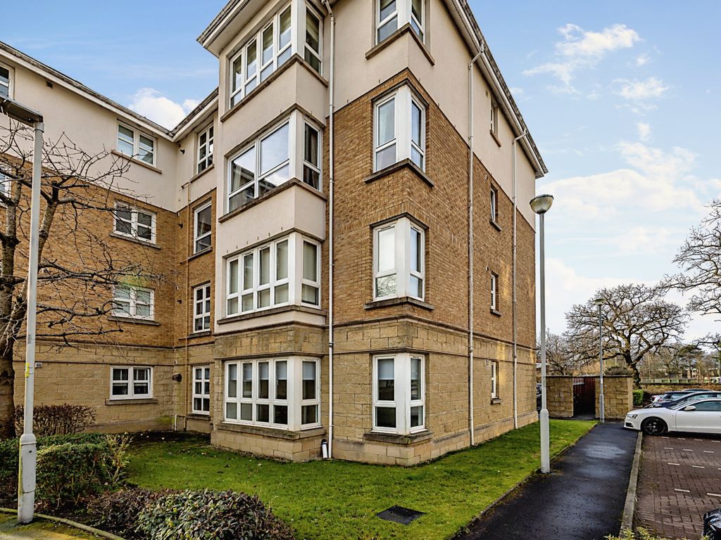 3 bed flat for sale in The Paddock, Hamilton ML3, £245,000