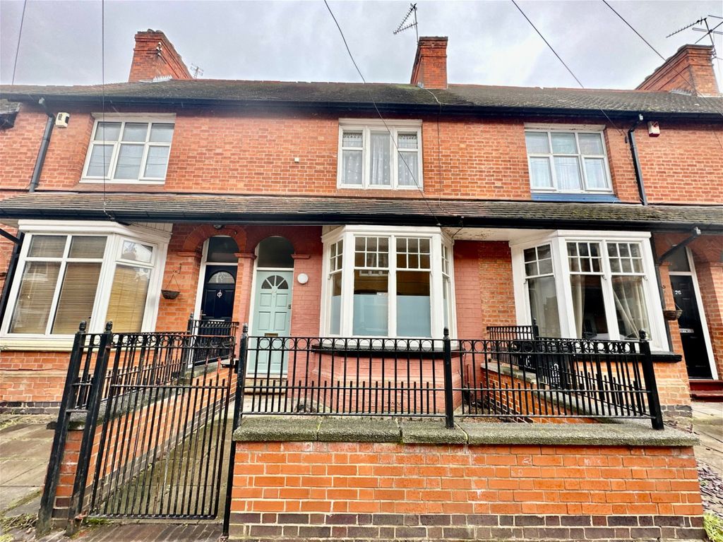 3 bed terraced house for sale in Merton Avenue, Leicester LE3, £199,500