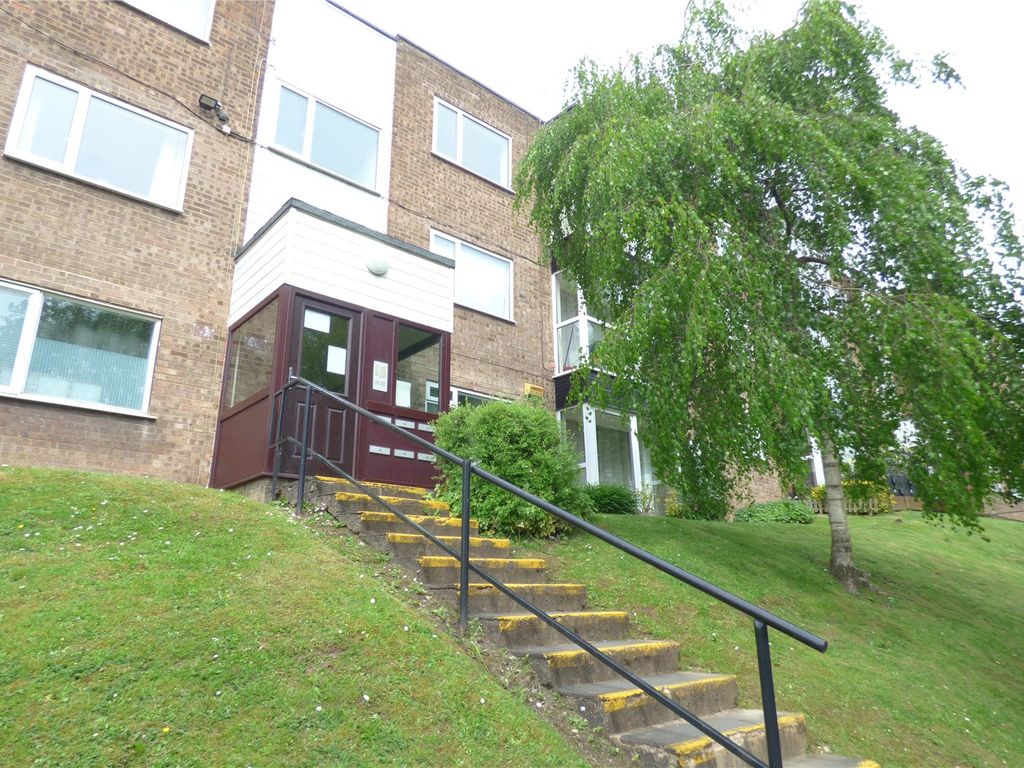 1 bed flat for sale in Heywood Court, Middleton, Manchester M24, £75,000