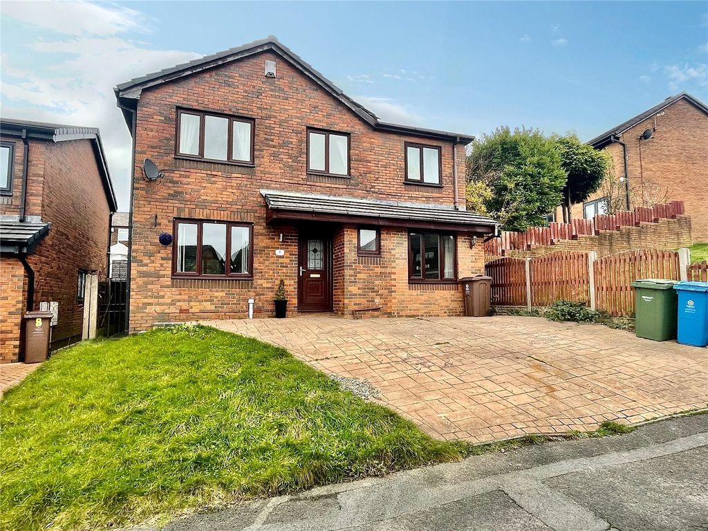 4 bed detached house for sale in Highfield Drive, Royton, Oldham, Greater Manchester OL2, £339,950