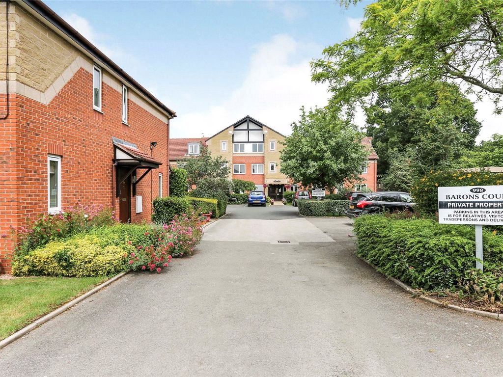 1 bed flat for sale in Old Lode Lane, Solihull, West Midlands B92, £80,000