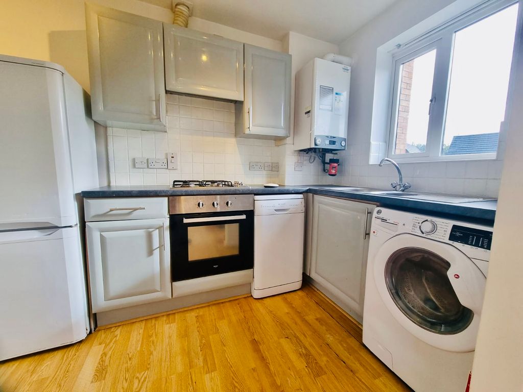 1 bed flat for sale in Manifold Way, Wednesbury WS10, £85,000