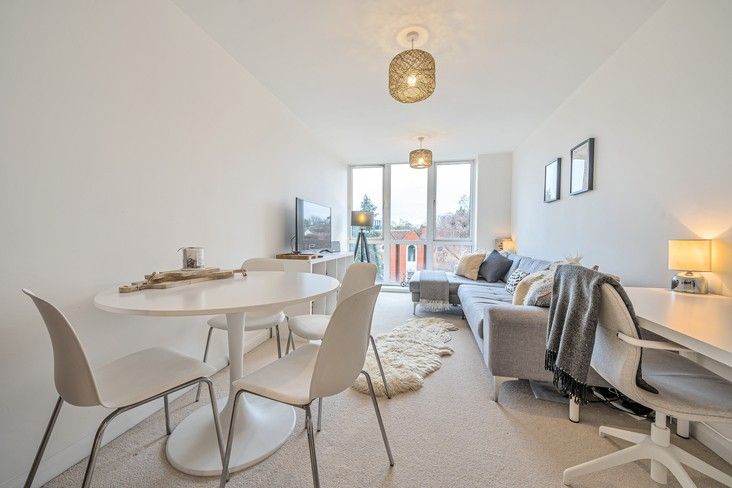 1 bed flat for sale in Printing House Square, Guildford, Surrey GU1, £147,500