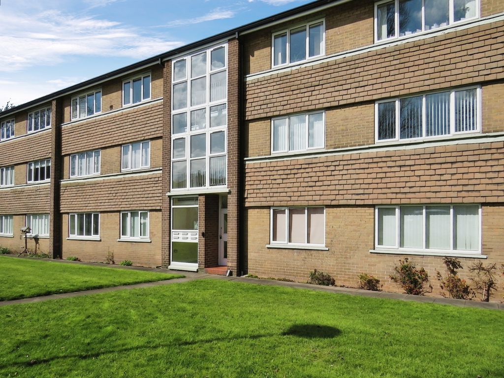 2 bed flat for sale in Broom Court, Broom, Rotherham S60, £100,000