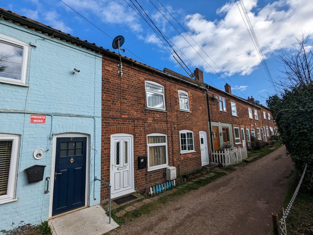 2 bed terraced house for sale in Long Row, Leiston IP16, £160,000