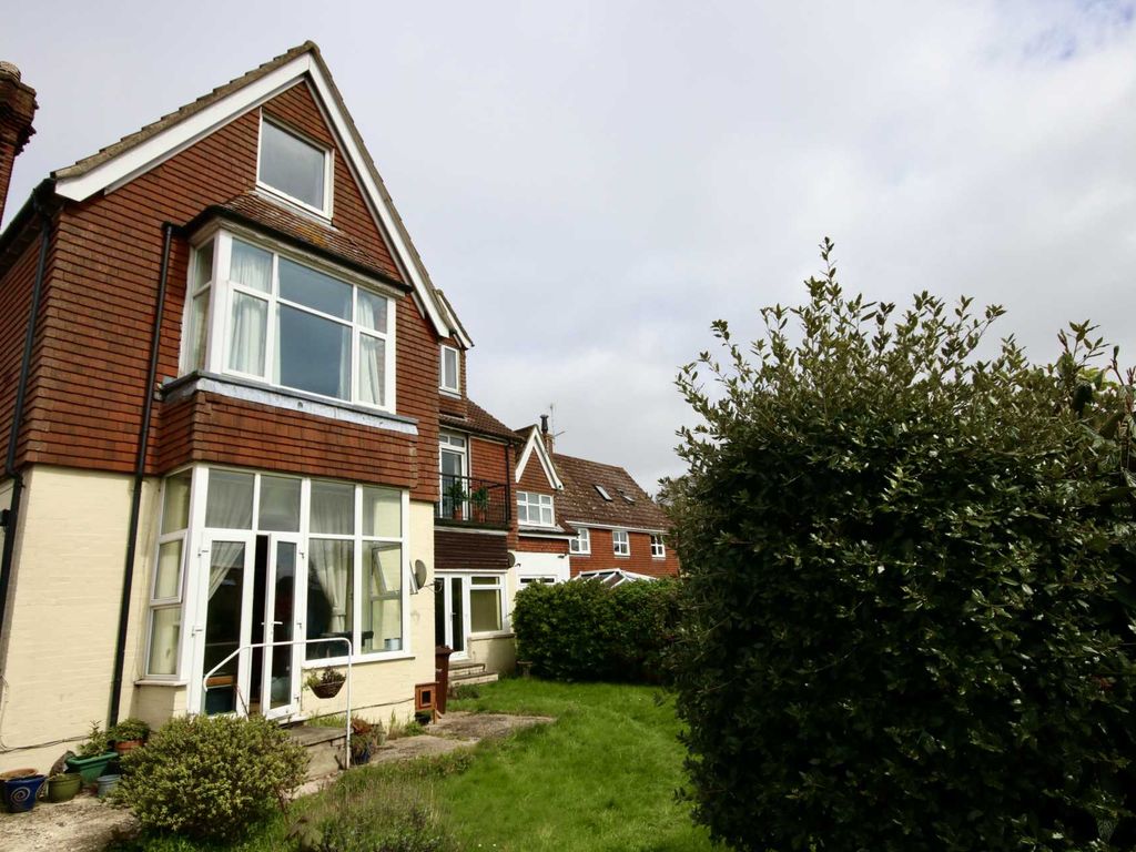 1 bed flat for sale in The Street, Brundall NR13, £120,000