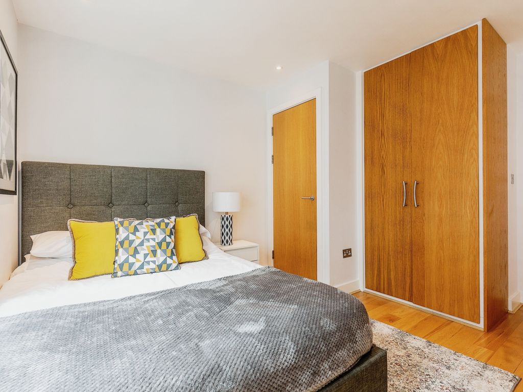 1 bed flat for sale in Central Quay North, Broad Quay, Bristol BS1, £185,000