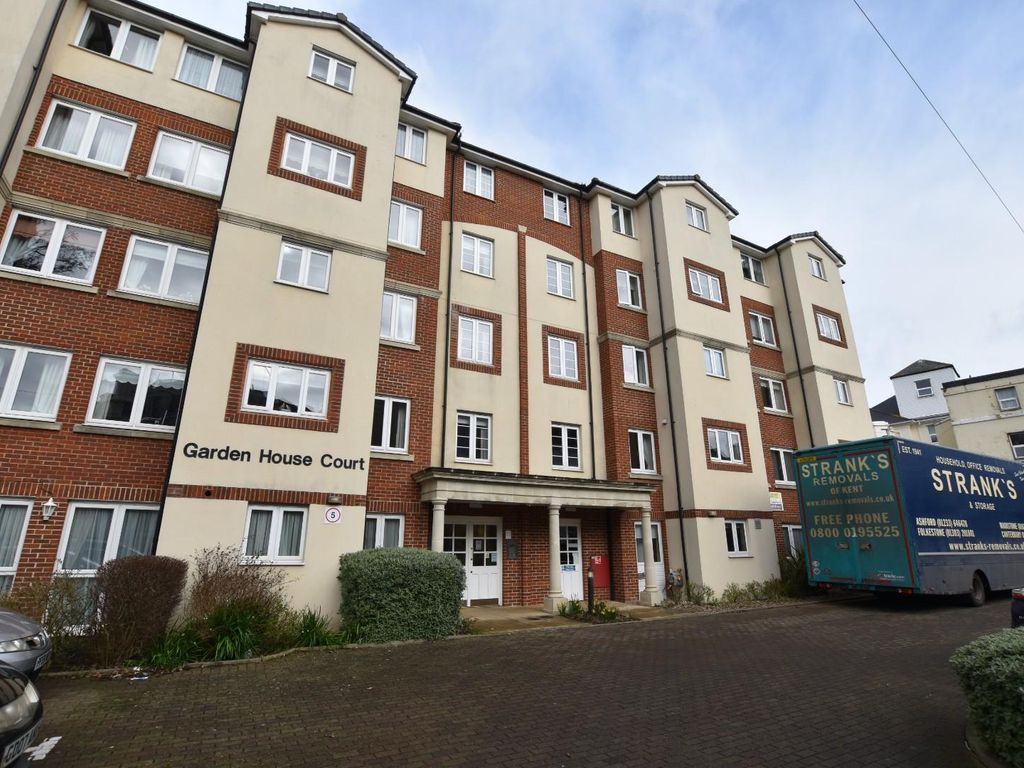 1 bed flat for sale in Sandgate Road, Folkestone CT20, £110,000