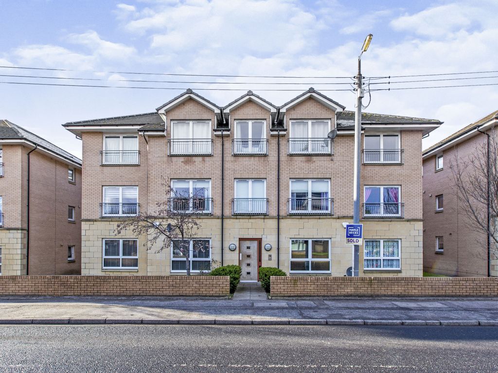 3 bed flat for sale in 16B Carmyle Avenue, Glasgow G32, £135,000