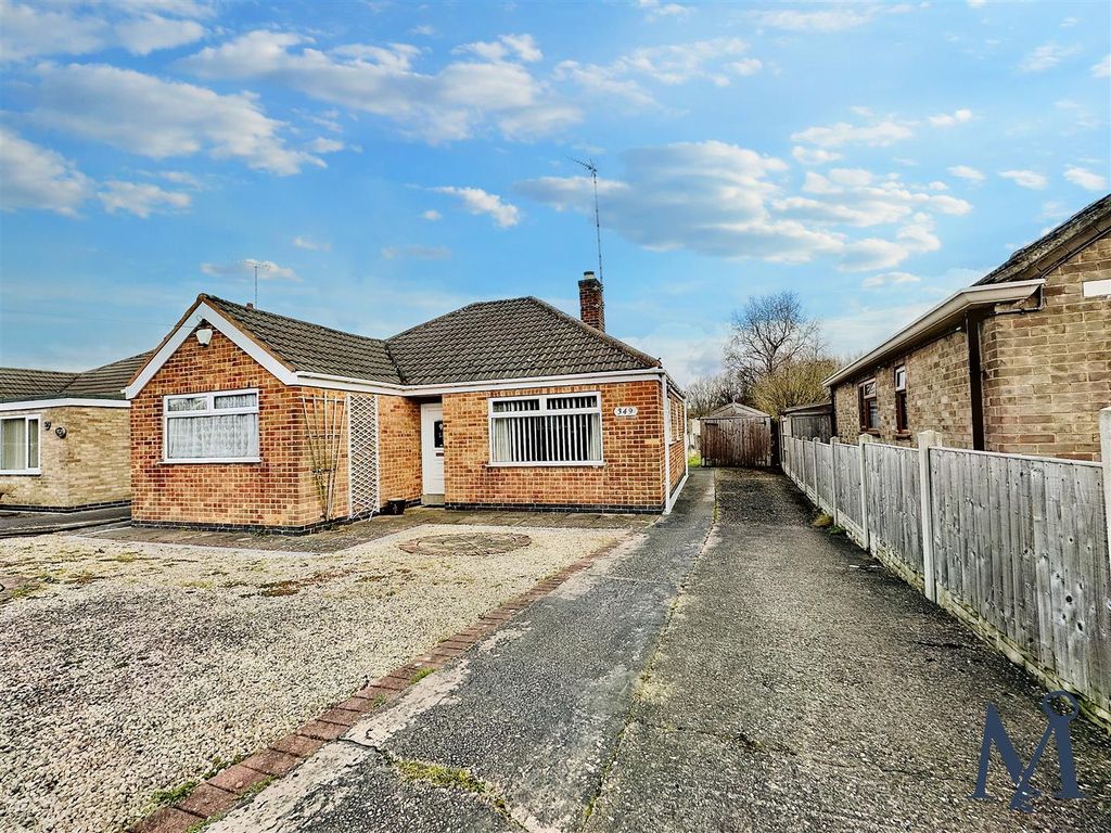 3 bed detached bungalow for sale in Hall Lane, Whitwick, Coalville LE67, £260,000