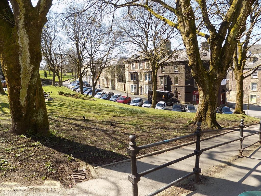 1 bed flat for sale in Retirement Apartment, Haddon Court, Hardwick Mount, Buxton SK17, £114,950