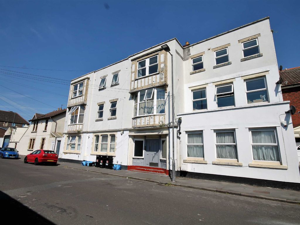 1 bed flat for sale in Flat 5, 118 Portview Road, Avonmouth, Bristol BS11, £100,000