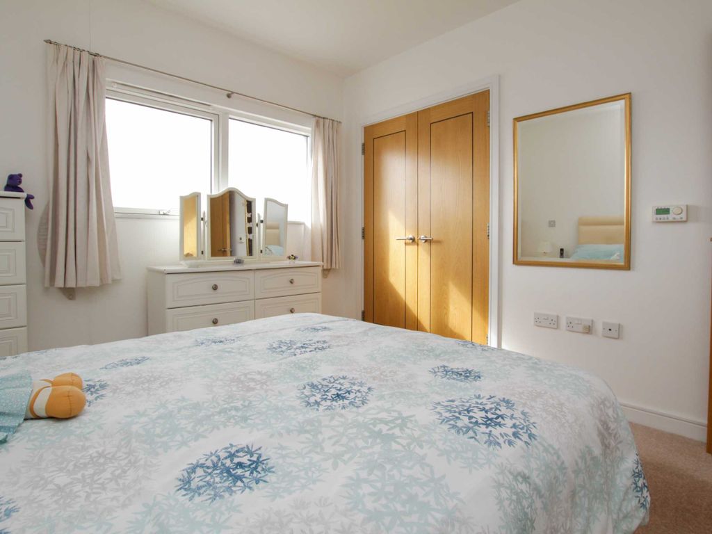 2 bed flat for sale in The Mirage, 21 Harbour Road, Portishead, North Somerset BS20, £325,000